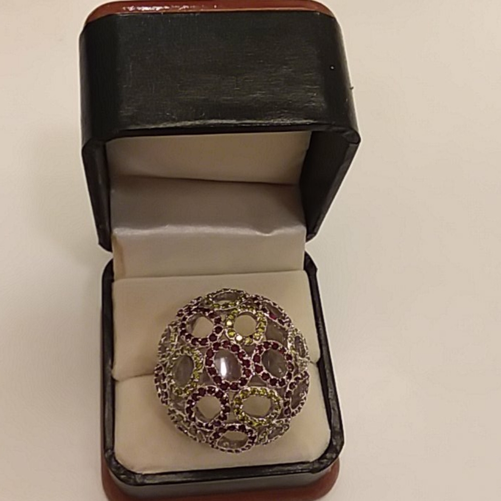Multi stone ring